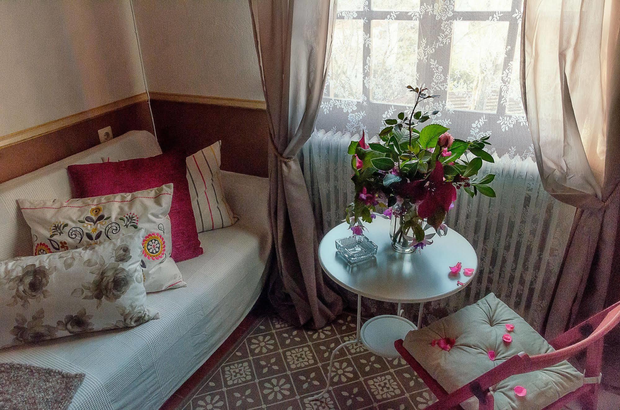 Olga Rooms Портариа Екстериор снимка